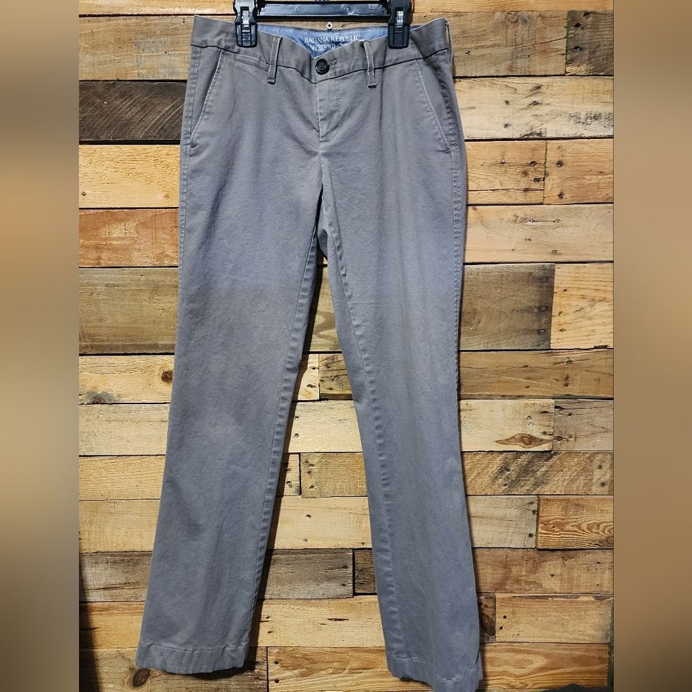 Banana Republic Weekend Chino